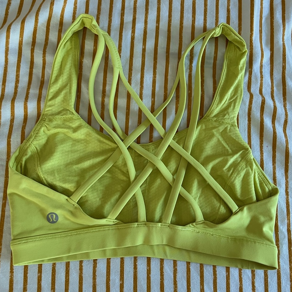 LULUEMON FREE TO BE SERENE BRA